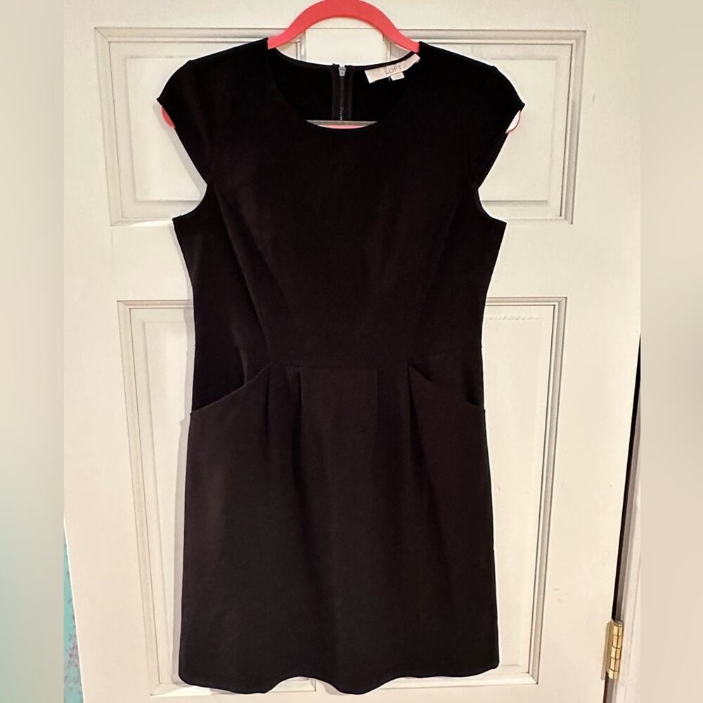 EUC Ann Taylor Loft Little Black Dress size 4